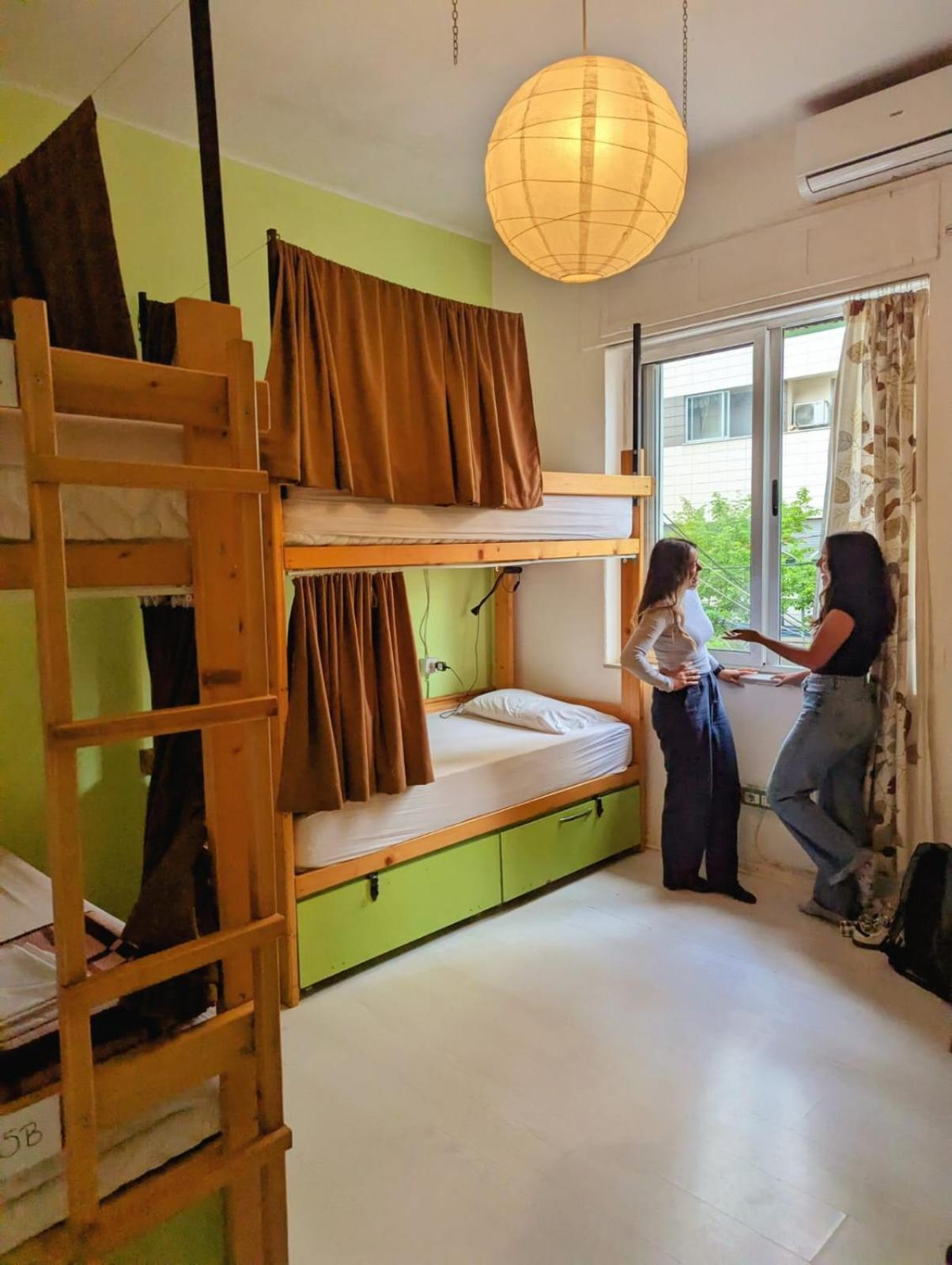 Bett im gemischten 6-Bett-Schlafsaal